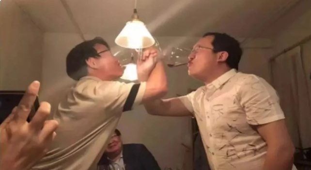 币圈首富们喝交杯酒，化解10亿美元恩仇的币圈规则