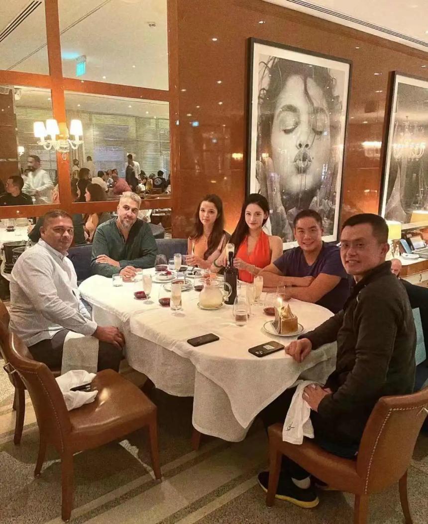 币圈首富们喝交杯酒，化解10亿美元恩仇的币圈规则