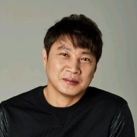 Dae Shik Kim